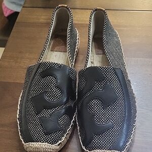 Tory Burch Lonnie Logo Woven Leather Double-T Logo Size9